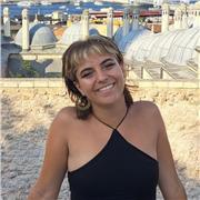 Imparto clases de apoyo escolar en base a las necesidades de cada alumn@.